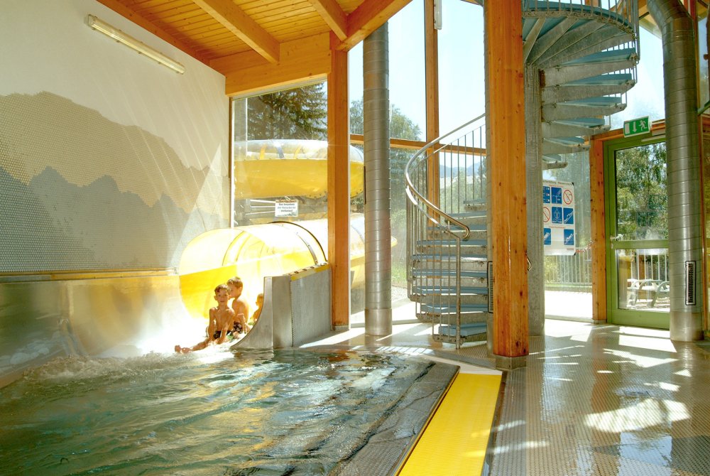 c_familienbad_ehrwald_rutsche.jpg