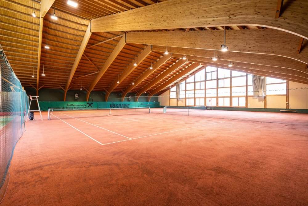 tennishalle-ehrwald-c-tiroler-zugspitz-arena-valentin-schennach.jpg